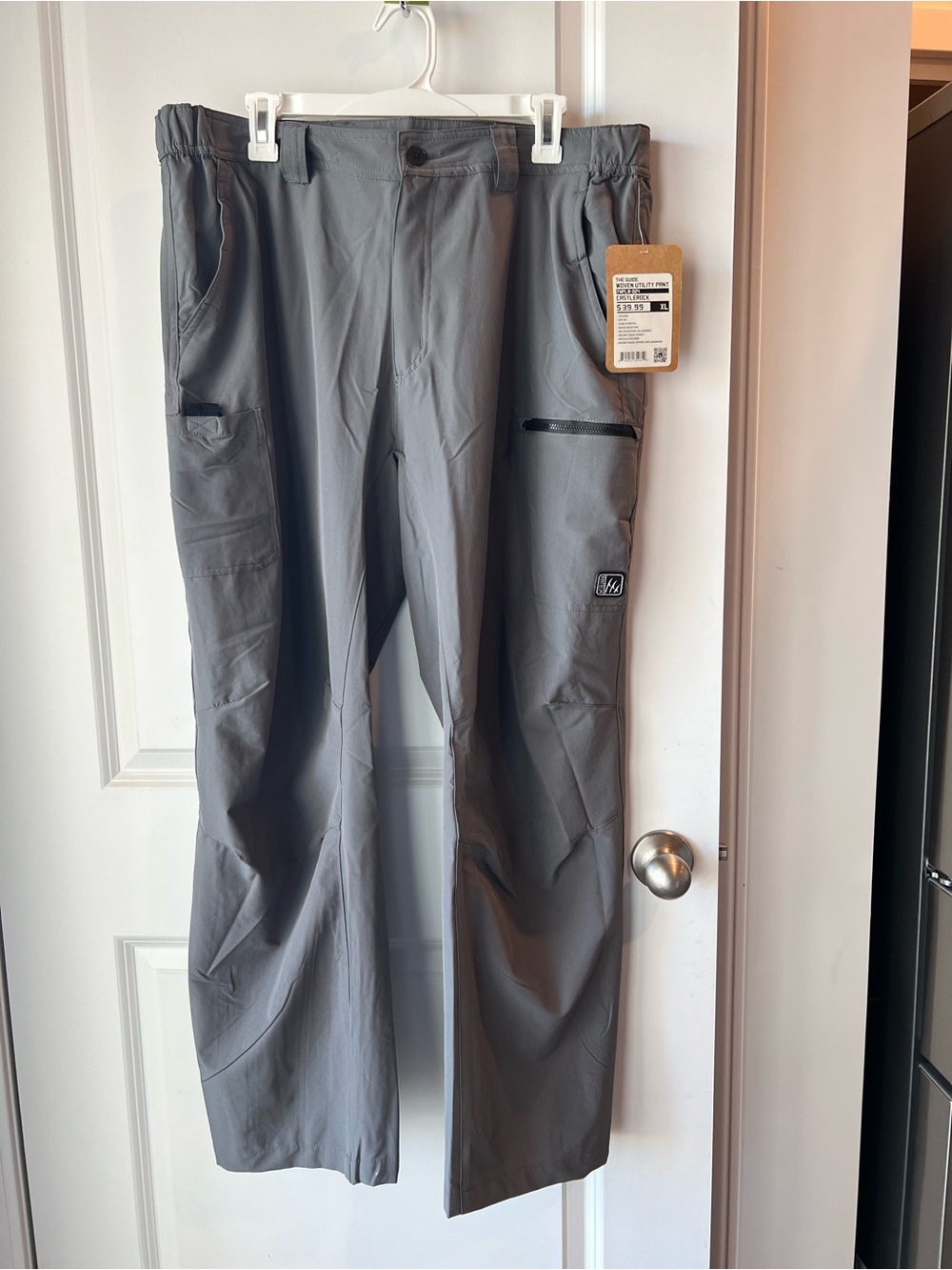 Fintech Gray utility Cargo Pants. XL. NWT